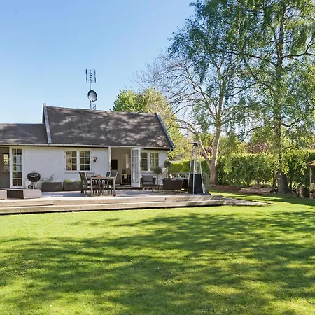2 Bedroom Awesome In *