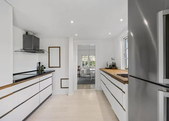2 Bedroom Awesome In Hornbæk