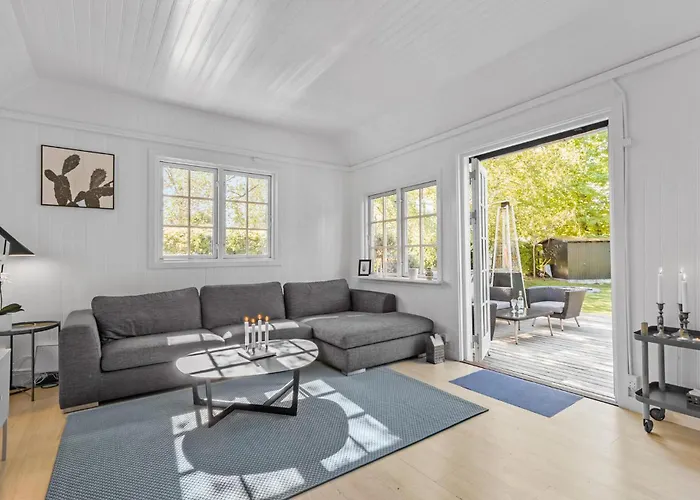 2 Bedroom Awesome In Hornbæk